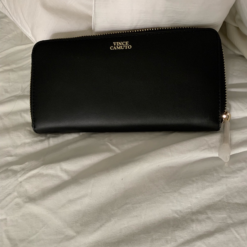 Vince Camuto wallet